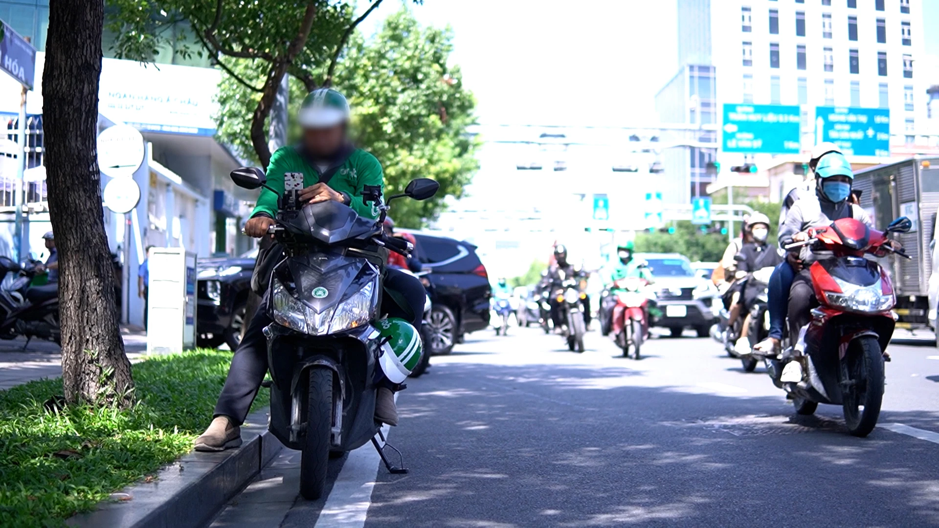 Phát triển phải đi cùng dân sinh